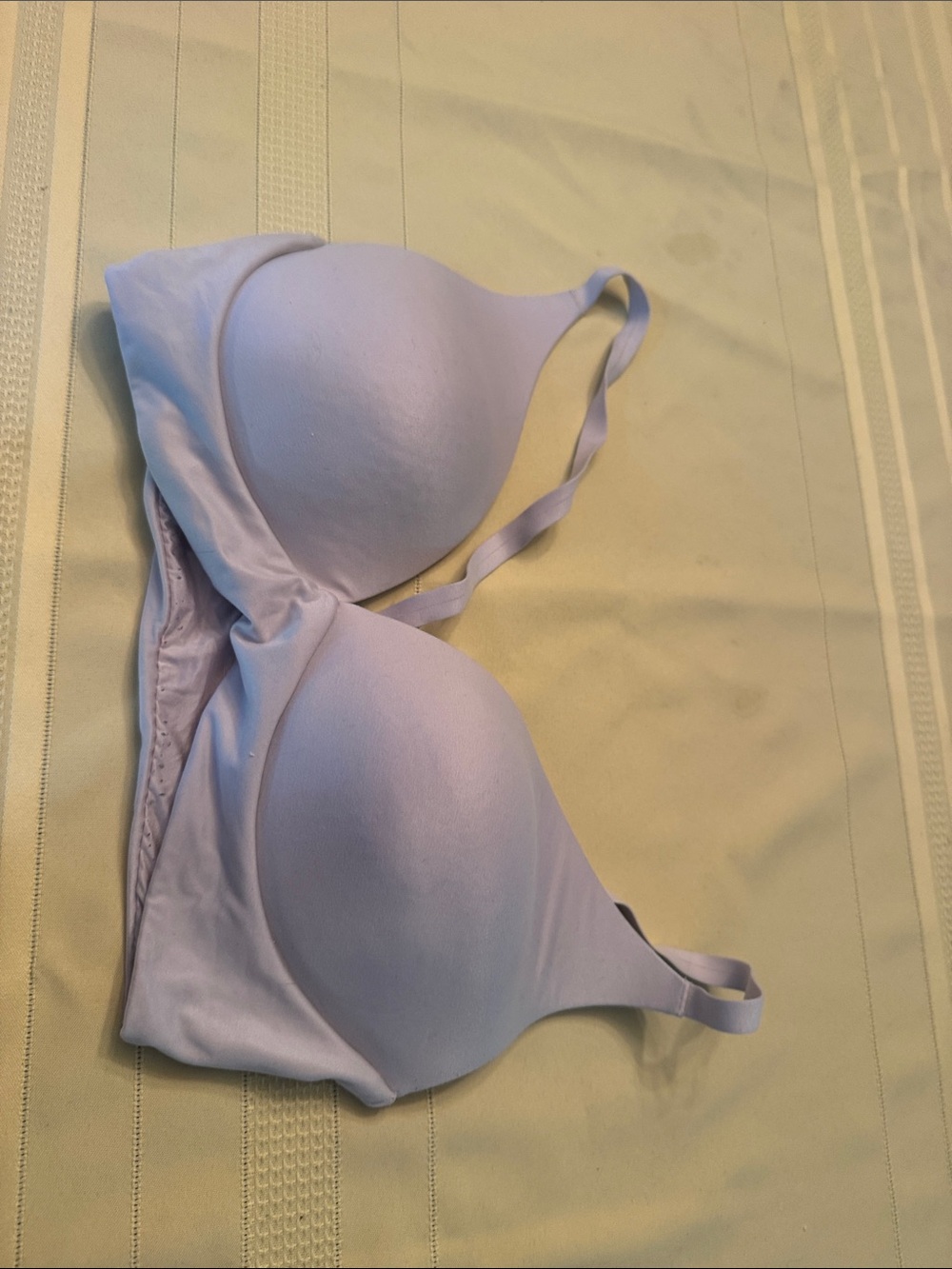 Victoria's Secret Light Lavender T-Shirt Bra - Molded Cups